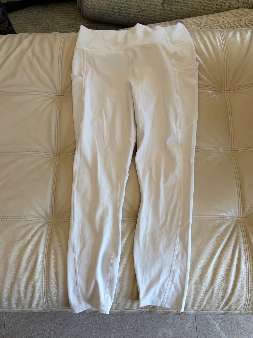 Fabletics White High-Waist Performance Leggings medium pockets